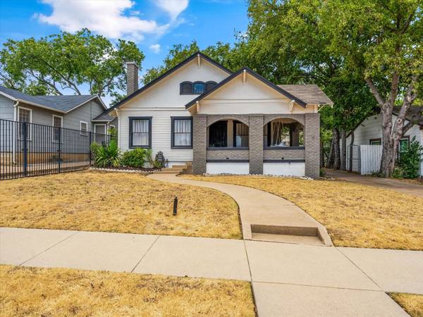 3712 Mattison Avenue, Fort Worth, TX 76107