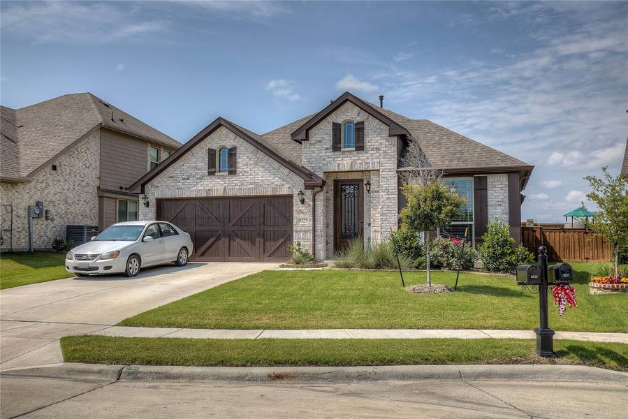 1025 Clydeview Road, Forney, TX 75126