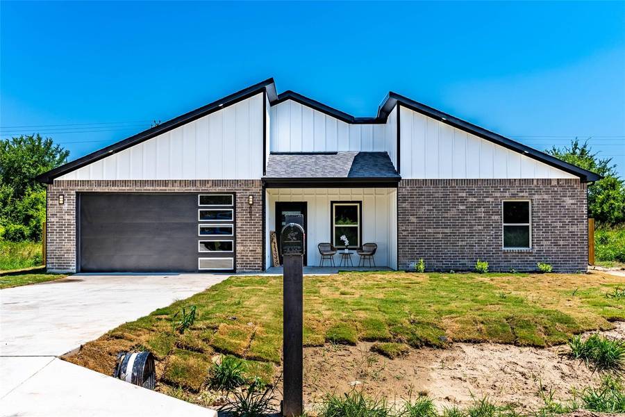 601 Kontiki Drive, Tool, TX 75143