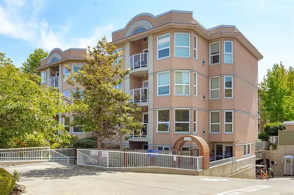 Victoria, BC V8T 2C1,1519 Hillside Ave #107