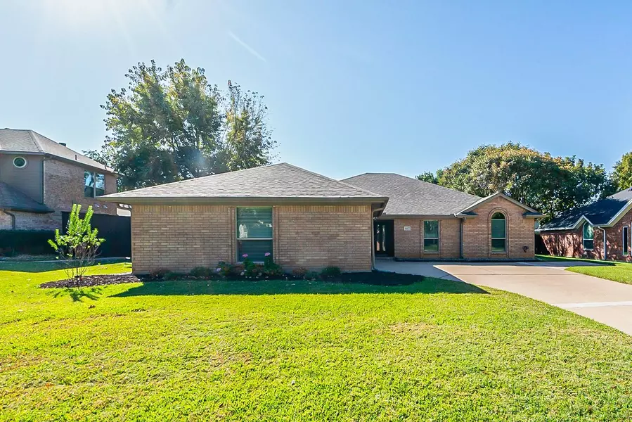 607 Indian Creek Drive, Trophy Club, TX 76262