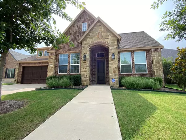 6906 Clayton Nicholas Court,  Arlington,  TX 76001