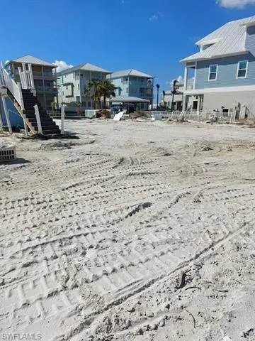 Fort Myers Beach, FL 33931,151 Matanzas ST