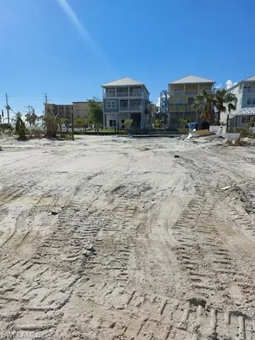 Fort Myers Beach, FL 33931,151 Matanzas ST