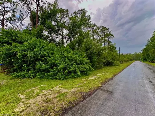 Lehigh Acres, FL 33972,303 Johanna AVE