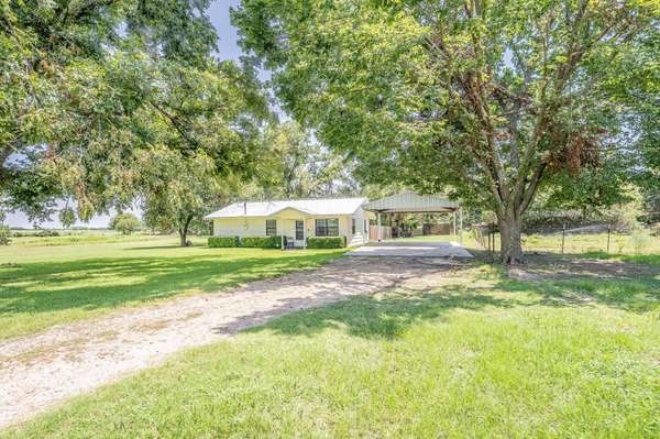 3356 Farm Road 71 E, Dike, TX 75437