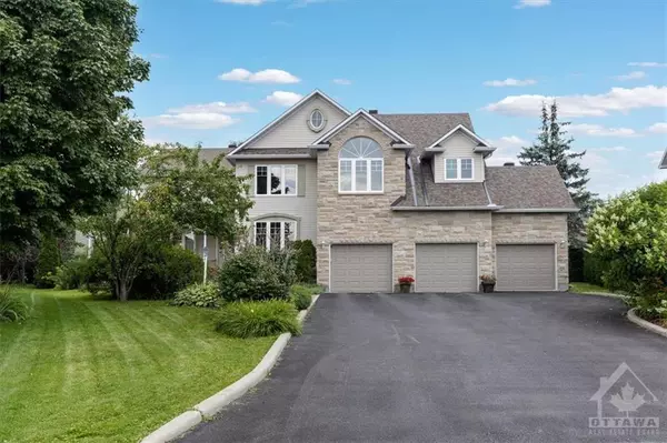 Ottawa, ON K2S 1X7,14 COACHMAN CRES