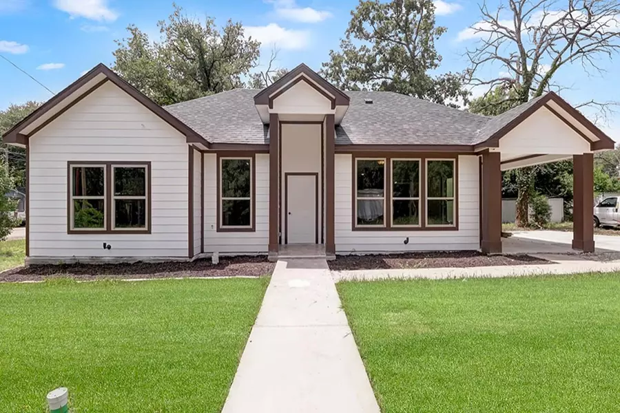 121 Blue Jay Lane, Mabank, TX 75156