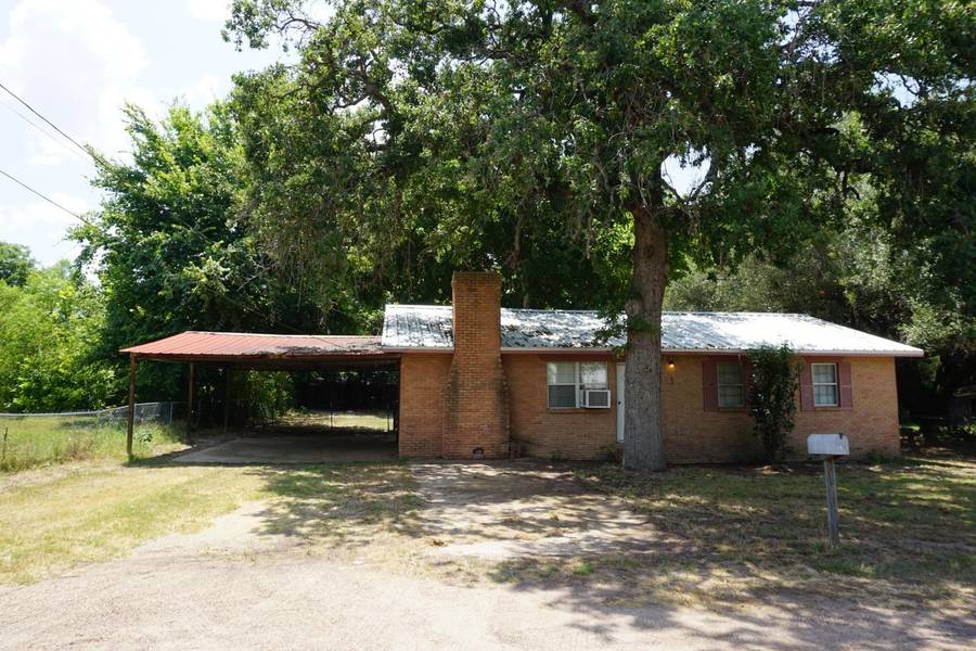 910 Sycamore Street, Athens, TX 75751