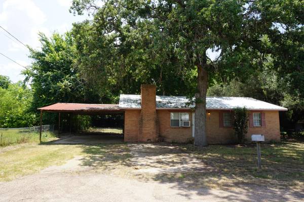 910 Sycamore Street,  Athens,  TX 75751