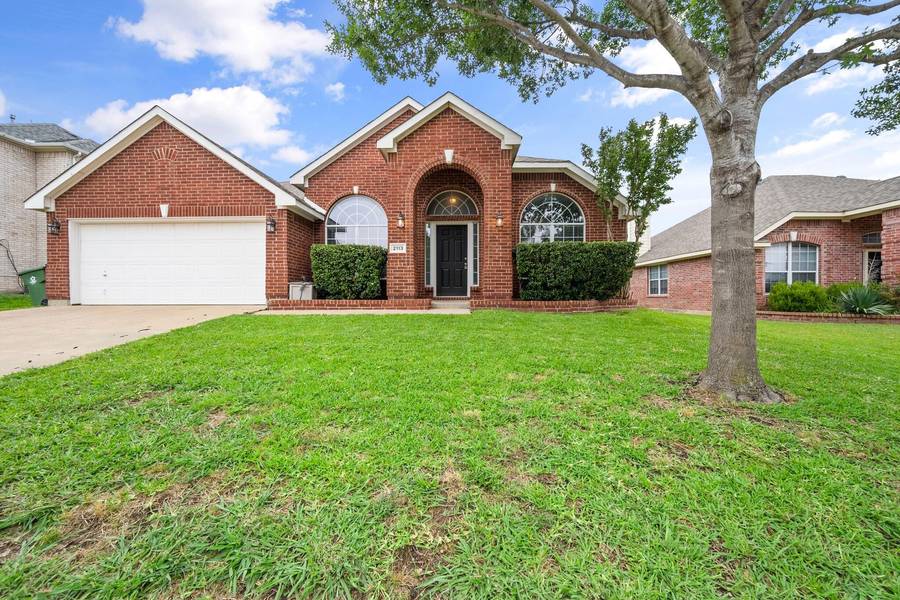 2113 Boulder Ridge Trail, Mansfield, TX 76063