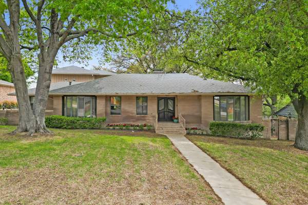 123 Classen Drive, Dallas, TX 75218