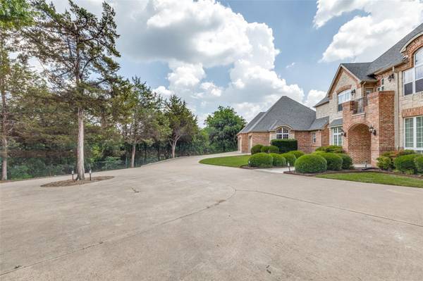 Cedar Hill, TX 75104,830 Bluff Ridge Drive