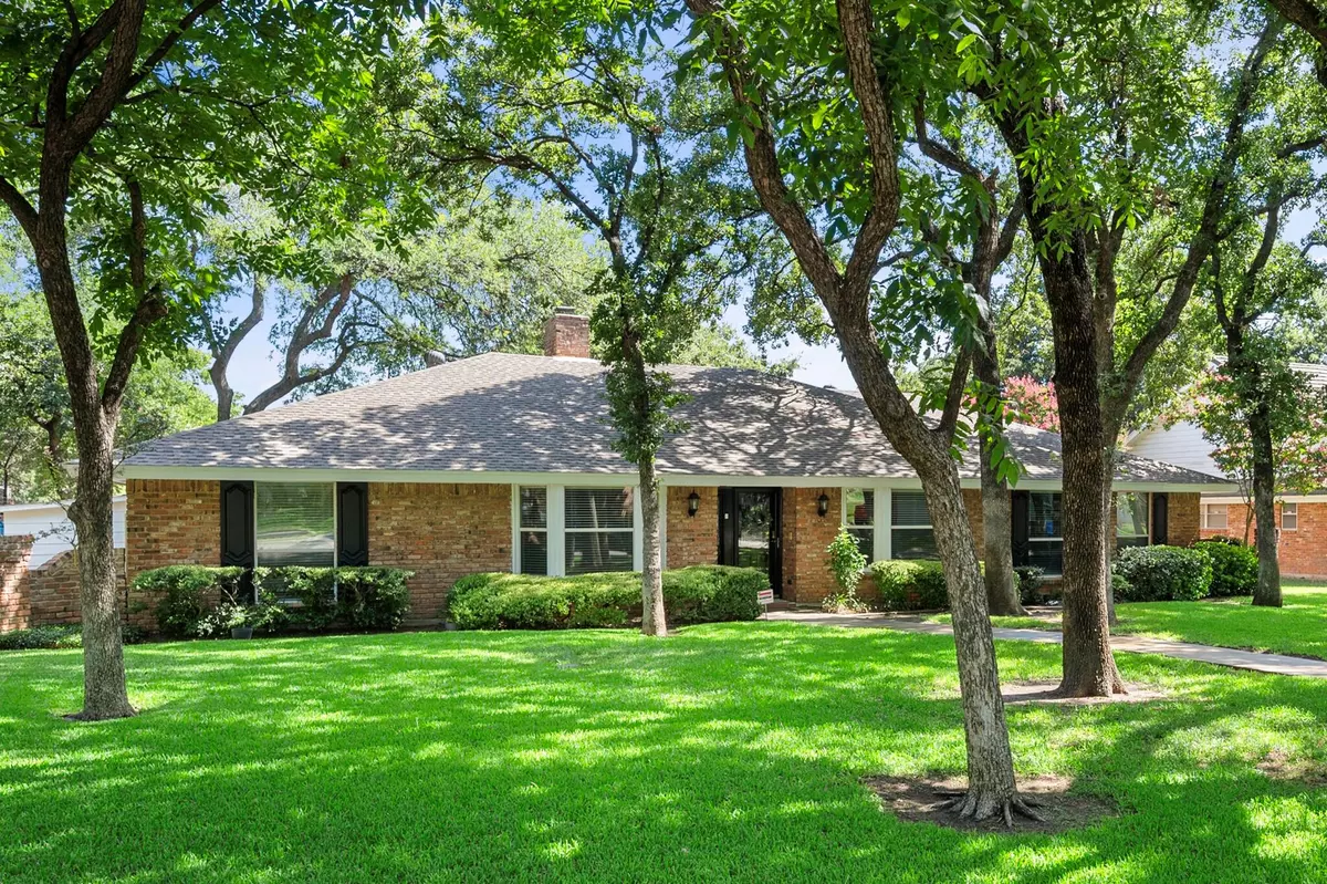 Arlington, TX 76012,1818 W Cedar Elm Drive