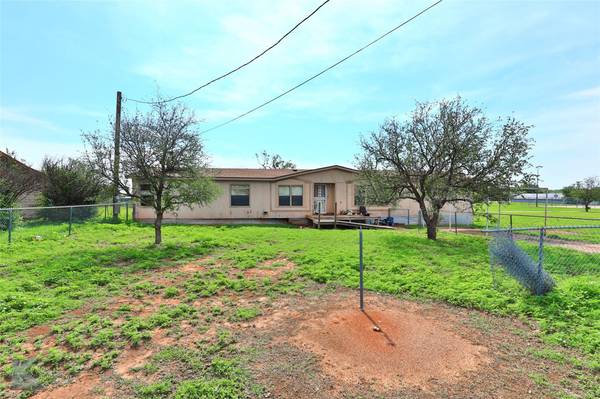 2023 Avenue I, Anson, TX 79501