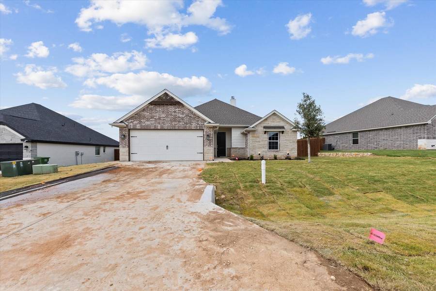 3007 Promenade Drive, Granbury, TX 76049