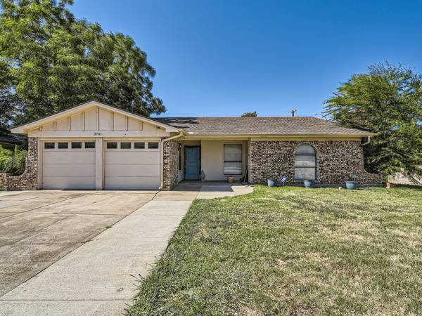 3701 Firethorn Drive, Arlington, TX 76017