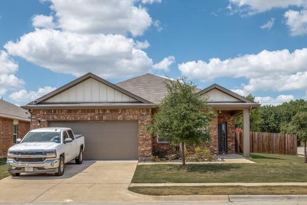 401 Starboard Drive, Crowley, TX 76036