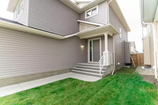 Airdrie, AB T4B3V6,33 Baywater LN SW