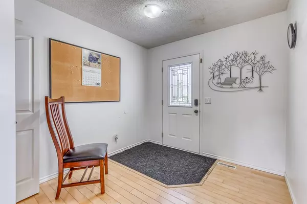 Calgary, AB T2X3K3,87 Chaparral Ridge CIR SE