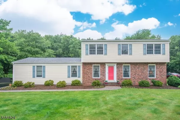 19 Quail Run, Washington Twp., NJ 07853