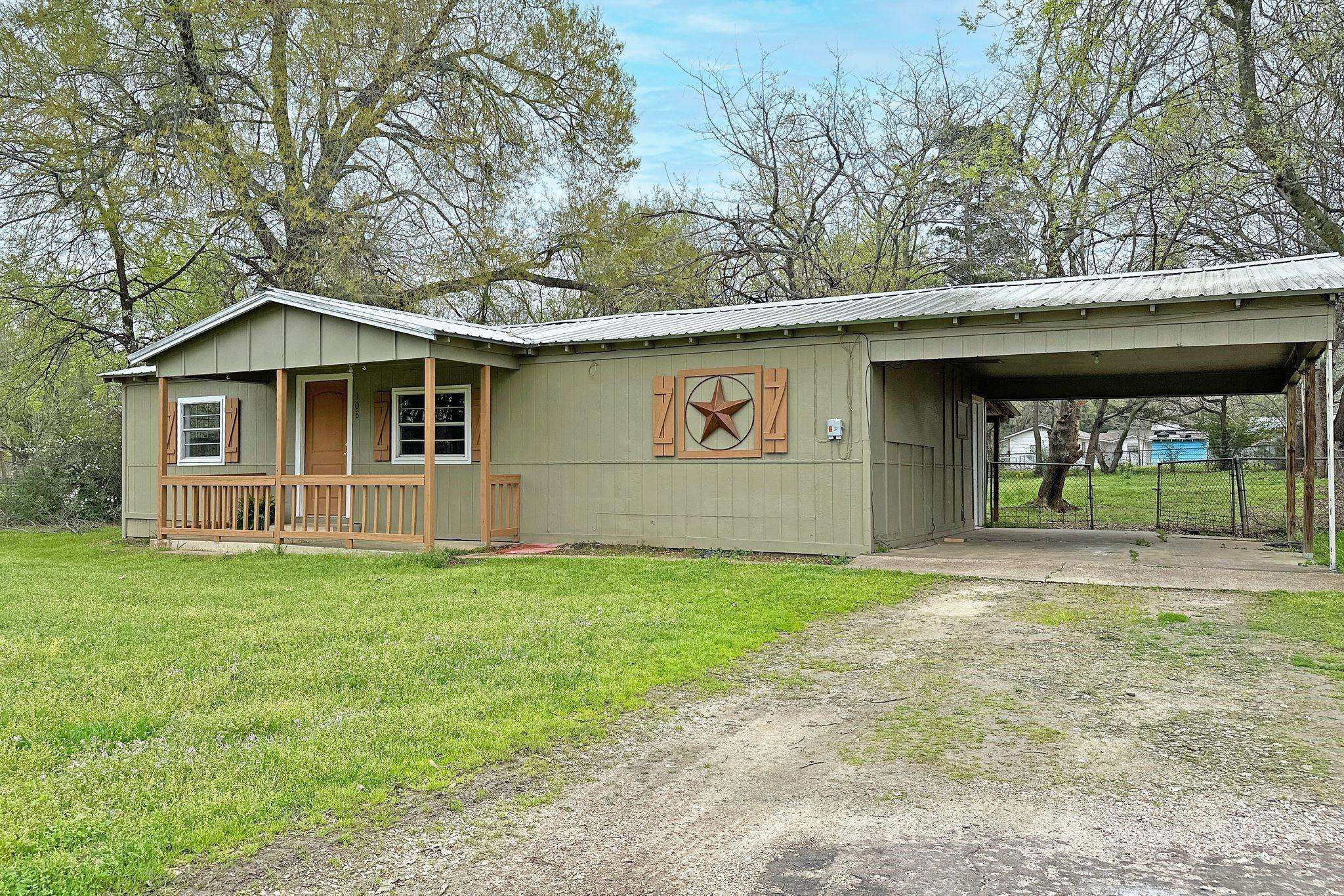 Edgewood, TX 75117,108 Humphries Street