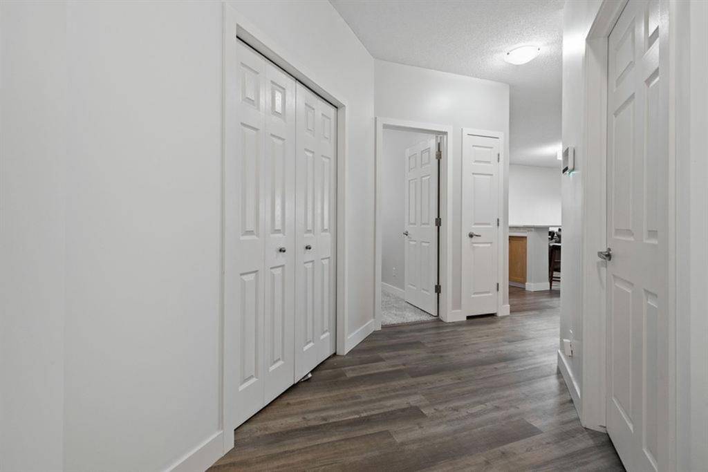 Calgary, AB T2S 2R2,4718 Stanley RD SW #103
