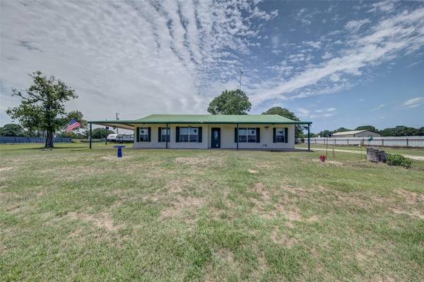 1080 Harris Road, Reno, TX 76020