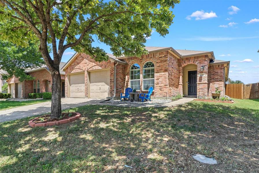 1301 Mockingbird Drive, Aubrey, TX 76227