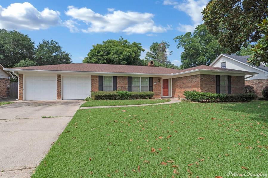 7542 University, Shreveport, LA 71105