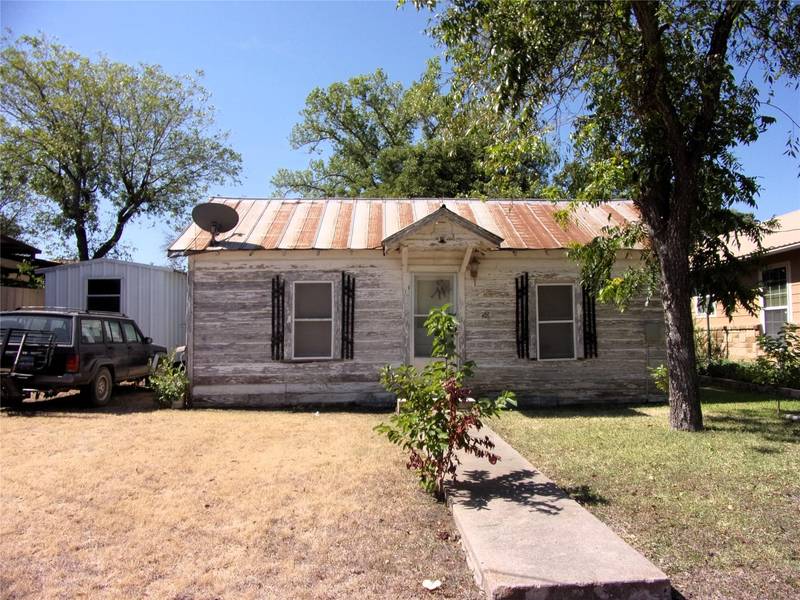 504 E Annex Street, San Saba, TX 76877