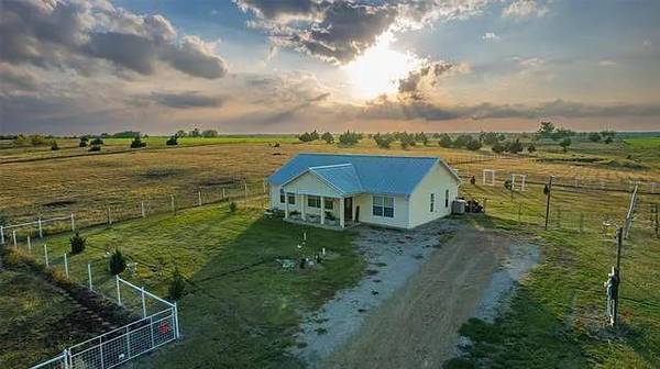 5580 County Road 4506,  Commerce,  TX 75428