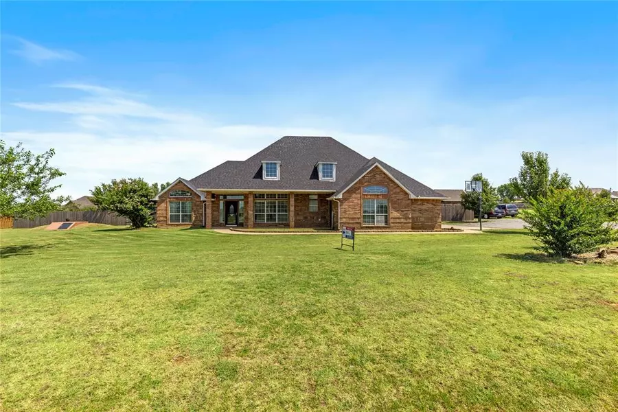 296 NE Prairie View Drive, Elgin, OK 73538