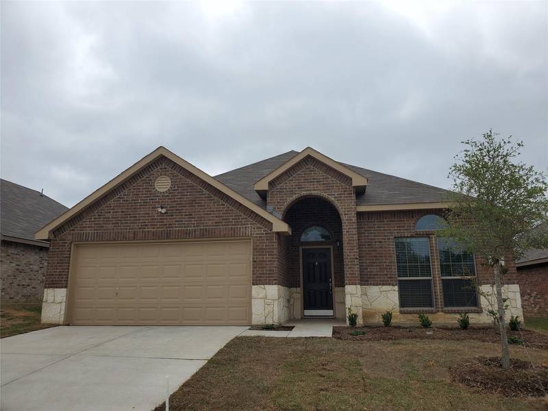 421 Greenhaven Drive, Seagoville, TX 75159