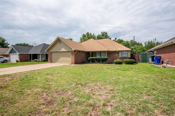 323 Bowie Street, Forney, TX 75126