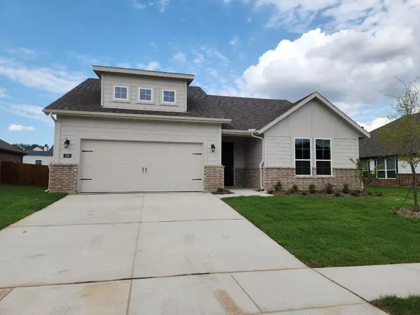 792 Brookside Drive, Springtown, TX 76082