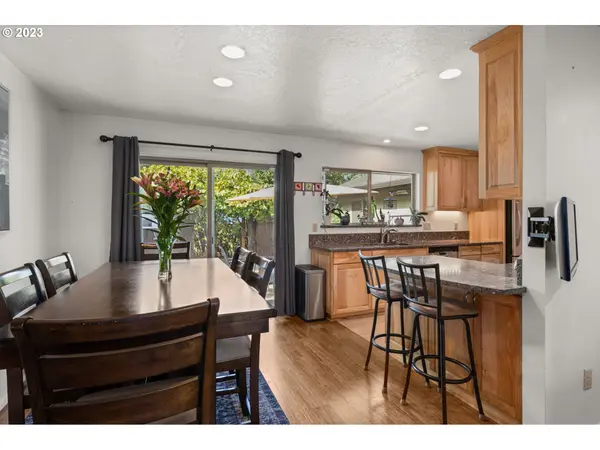 2425 SW CALDEW ST Portland, OR 97219