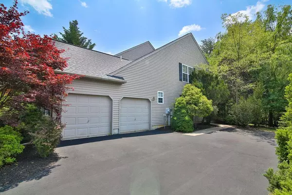 Lower Macungie Twp, PA 18062,2049 Rolling Meadow Drive