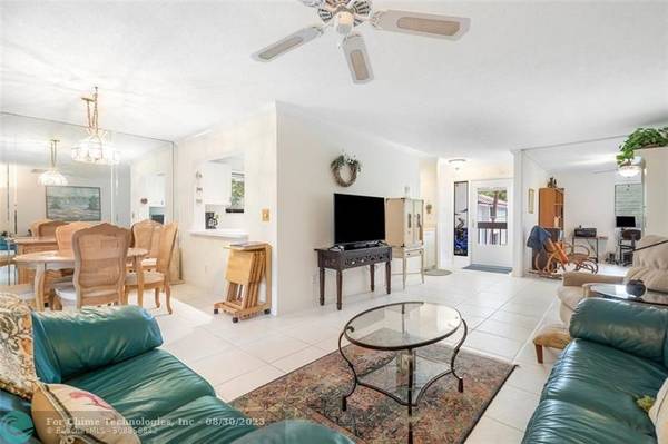 Delray Beach, FL 33483,50 Pelican Pointe Dr  #205