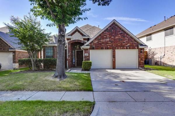 2573 Marina Drive, Grand Prairie, TX 75054