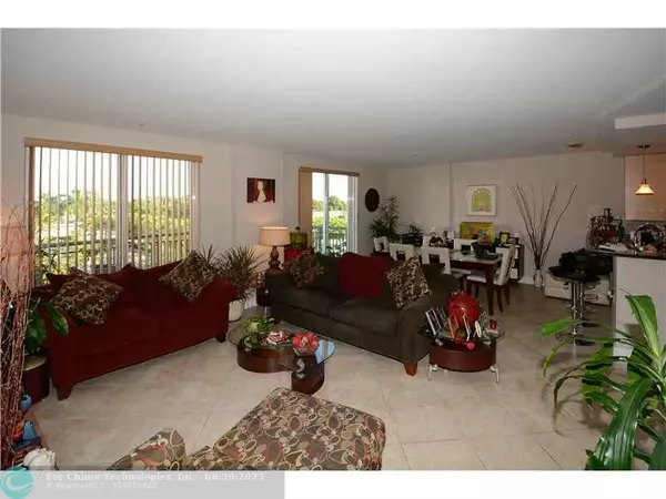 Wilton Manors, FL 33334,2631 NE 14th Ave  #319