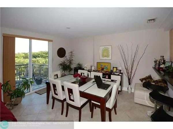 Wilton Manors, FL 33334,2631 NE 14th Ave  #319