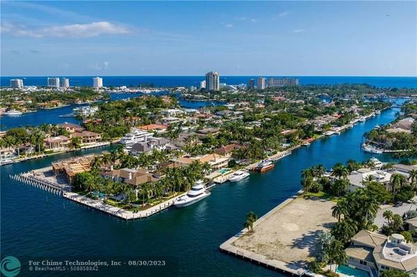 Fort Lauderdale, FL 33316,2410 DEL LAGO DR