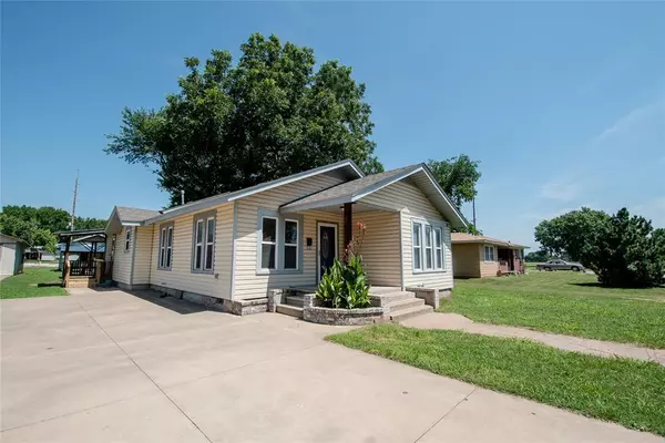 Pauls Valley, OK 73075,727 E Grant Street