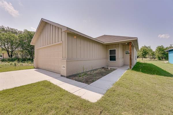 216 Mark Street, Hillsboro, TX 76645