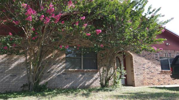 133 Shenandoah Drive, Comanche, TX 76442