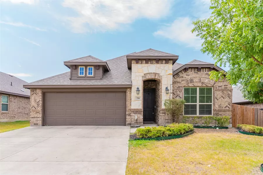 216 Valley View Drive, Waxahachie, TX 75167