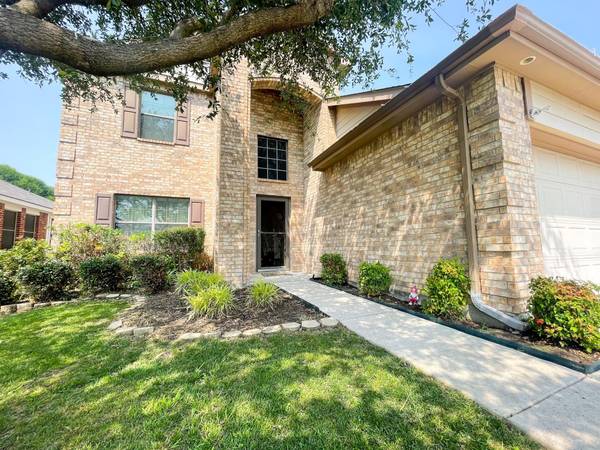 10421 Twisting Way, Fort Worth, TX 76131