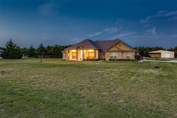 104 Reece Lane, Trenton, TX 75490