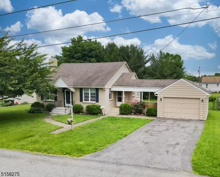 211 Pershing Ave, Pohatcong Twp., NJ 08865